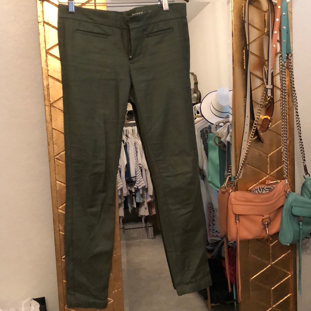 Gap khakis